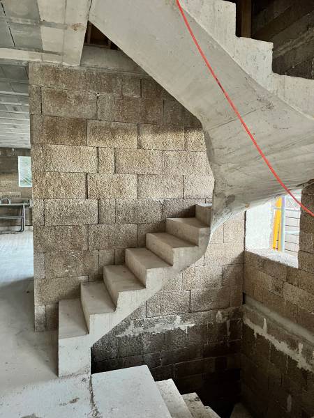 Réalisation d'un escalier en béton pour une maison d'habitation à RIBEAUVILLE